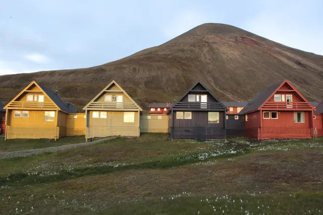The Svalbard Line (Bergen to Svalbard and back)